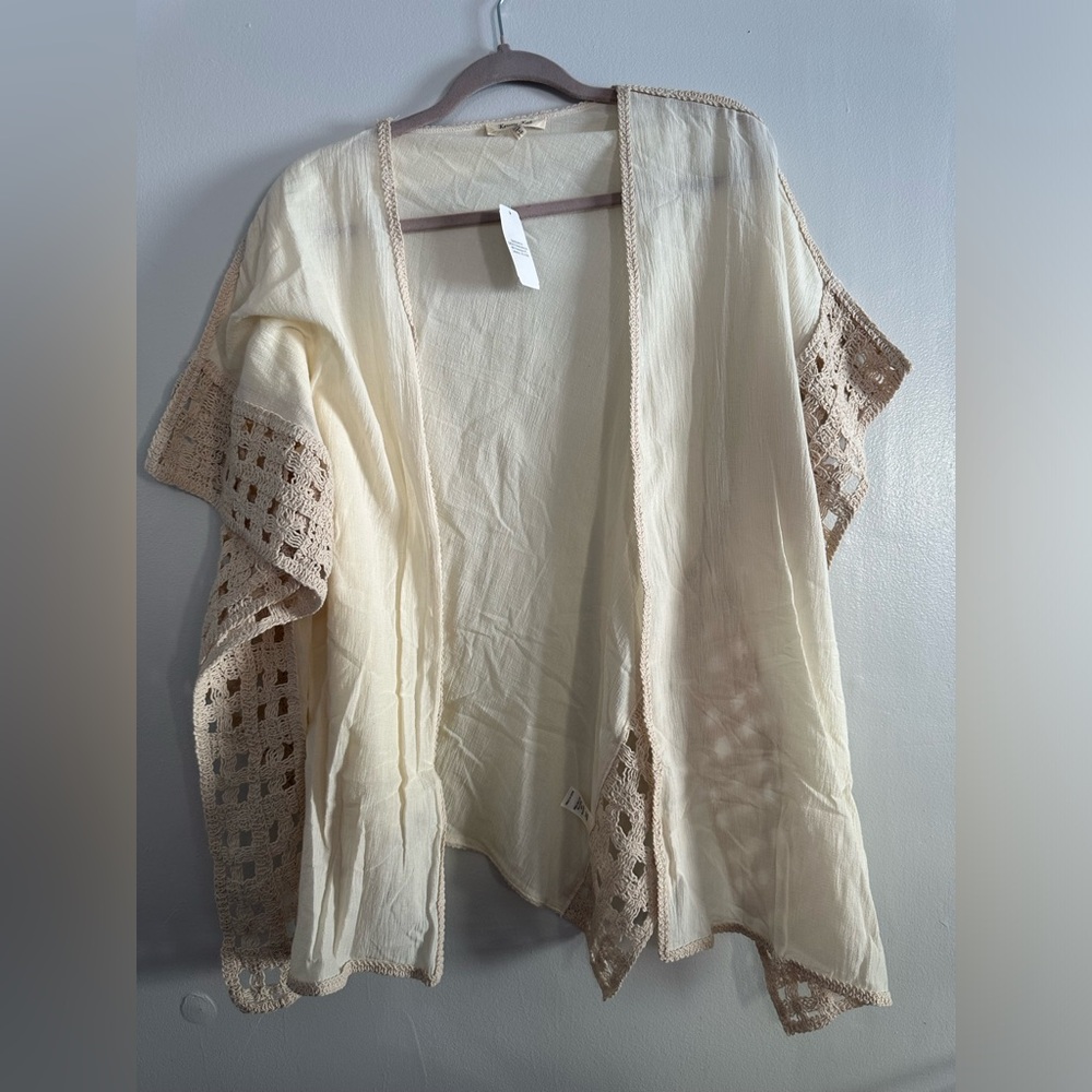 Ivory kimono, BNWT from Cracker Barrel